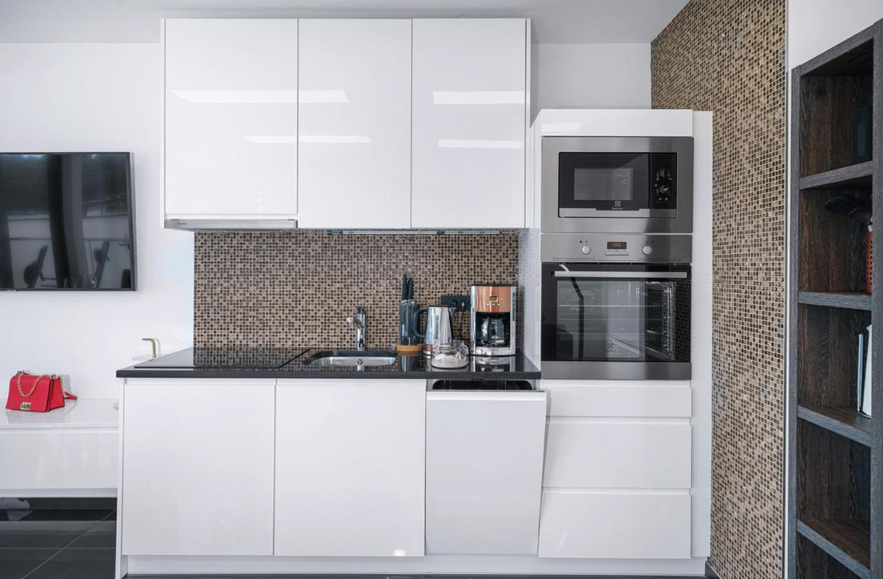 Alexandra Apartments Трибунь Екстер'єр фото