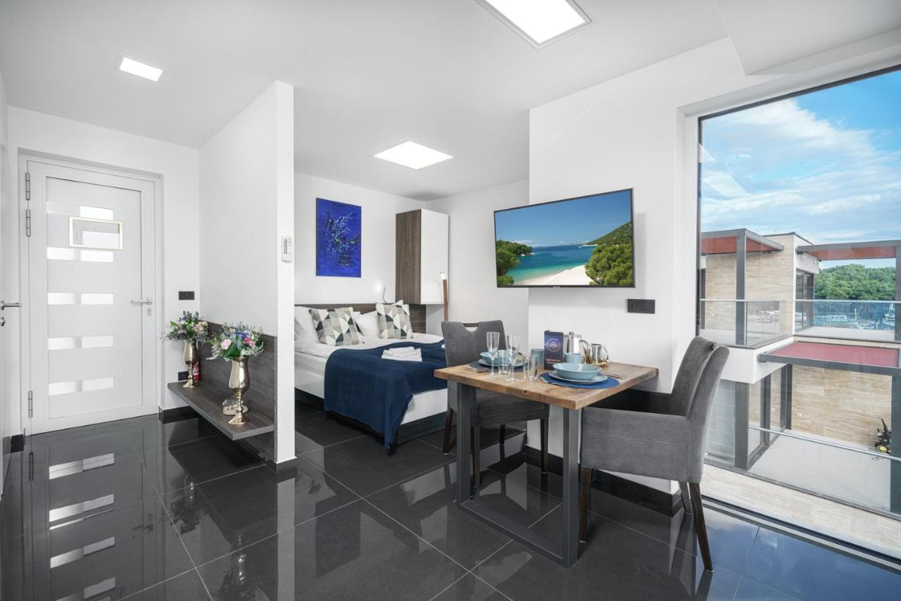 Alexandra Apartments Трибунь Екстер'єр фото