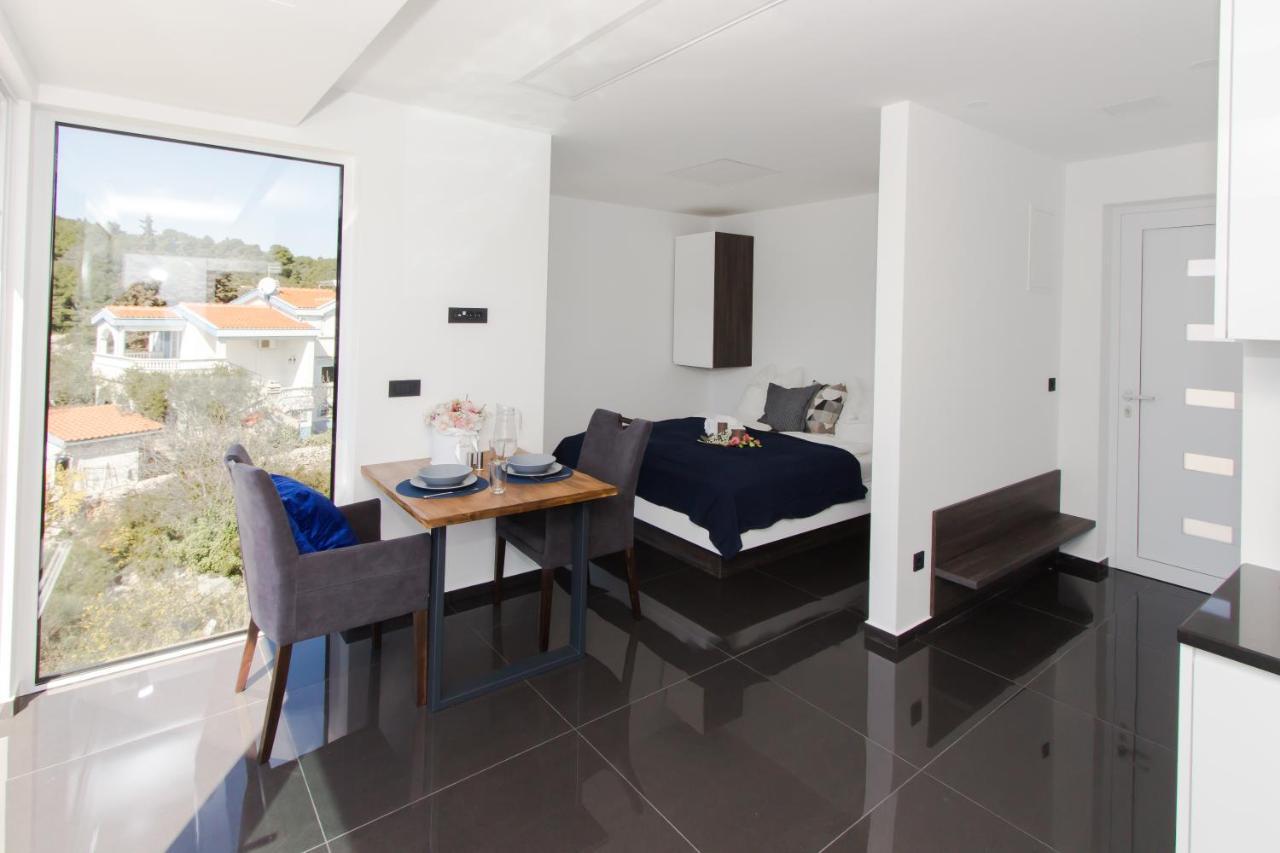 Alexandra Apartments Трибунь Екстер'єр фото