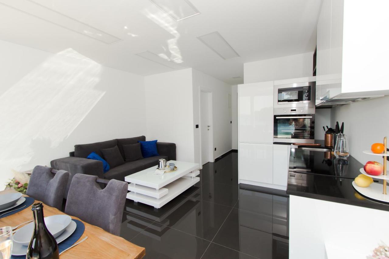 Alexandra Apartments Трибунь Екстер'єр фото